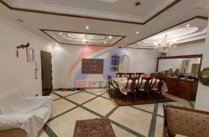 Apartment - 4 Bedrooms - 2 Bathrooms for sale in Hassan Ma'moon St. - 6th Zone - Nasr City - Cairo