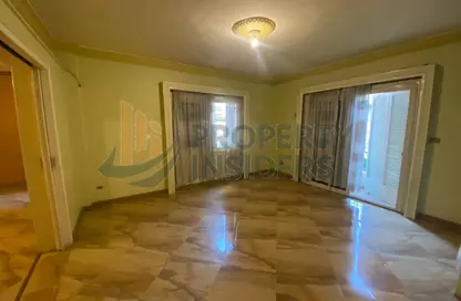 Apartment - 3 Bedrooms - 2 Bathrooms for sale in Abdel Moneim Riad St. - Mohandessin - Giza