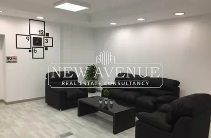 مساحات مكتبية - استوديو - 1 حمام للايجار في وان قطامية - كمبوندات القطامية - القطامية - مدينة القاهرة الجديدة - القاهرة