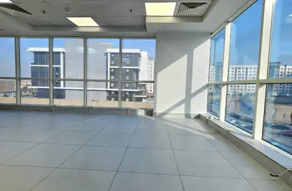 مساحات مكتبية - استوديو - 2 حمامات للايجار في شارع التسعين الشمالي - التجمع الخامس - مدينة القاهرة الجديدة - القاهرة