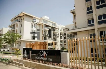 Apartment - 3 Bedrooms - 3 Bathrooms for sale in Mountain View iCity - 5th Settlement Compounds - The 5th Settlement - New Cairo City - Cairo