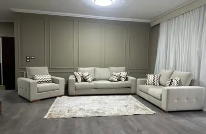 Penthouse - 4 Bedrooms - 4 Bathrooms for sale in The Courtyards - Sheikh Zayed Compounds - Sheikh Zayed City - Giza