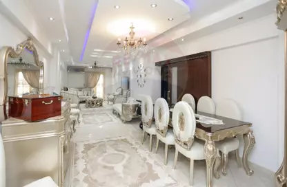 Apartment - 3 Bedrooms - 2 Bathrooms for sale in Al Nasr St. - Smouha - Hay Sharq - Alexandria