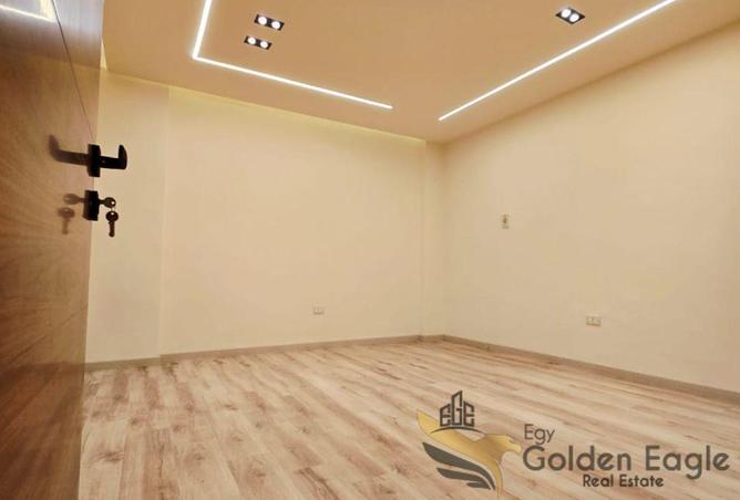 8124281 - Property Image 3