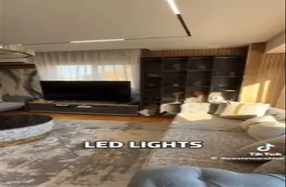 Apartment - 2 Bedrooms - 1 Bathroom for rent in Gameat Al Dewal Al Arabeya St. - Mohandessin - Giza