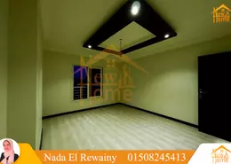 Office Space - Studio - 3 Bathrooms for rent in Abbas Al Halawany St. - Sporting - Hay Sharq - Alexandria