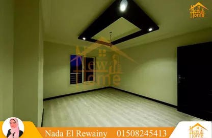 Office Space - Studio - 3 Bathrooms for rent in Abbas Al Halawany St. - Sporting - Hay Sharq - Alexandria