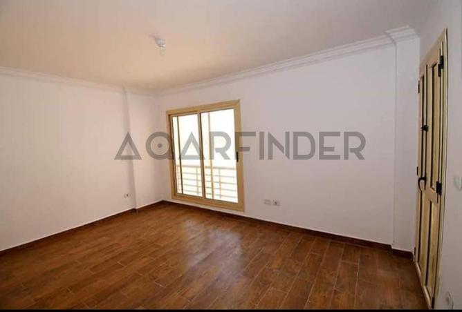 8379104 - Property Image 3