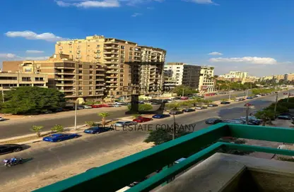 Apartment - 3 Bedrooms - 3 Bathrooms for sale in Mohamed Farid St. - El Hegaz Square - El Nozha - Cairo