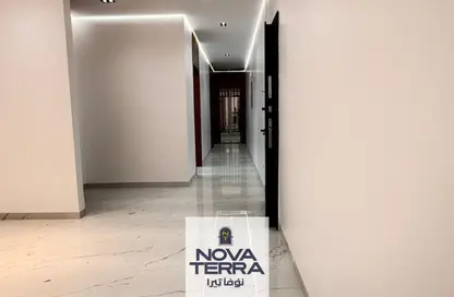 شقة - 3 غرف نوم - 3 حمامات للبيع في الحي السادس عشر - الشيخ زايد - الجيزة