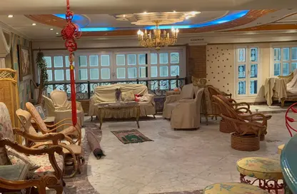 Apartment - 4 Bedrooms - 3 Bathrooms for sale in Atiya Al Sawalhi St. - 8th Zone - Nasr City - Cairo