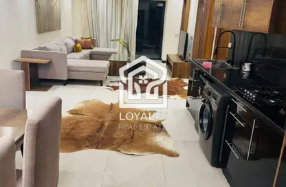 Apartment - 2 Bedrooms - 2 Bathrooms for sale in Lake View Residence - 5th Settlement Compounds - The 5th Settlement - New Cairo City - Cairo