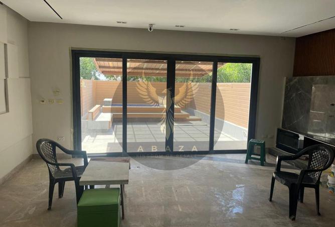 8064732 - Property Image 2