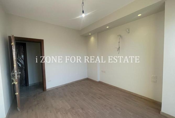 8392879 - Property Image 3