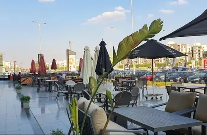 Show Room - Studio - 1 Bathroom for sale in The Gate Plaza Mall - 10th District - Sheikh Zayed City - Giza