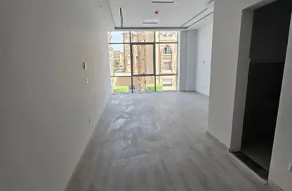 Office Space - Studio - 1 Bathroom for sale in Hayati Residence - North Investors Area - New Cairo City - Cairo Office Space - Studio - 1 Bathroom for sale in Hayati Residence - North Investors Area - New Cairo City - Cairo