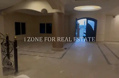 فيلا - 8 غرف نوم - 8 حمامات للايجار في حى جنوب الاكايمية - مدينة القاهرة الجديدة - القاهرة