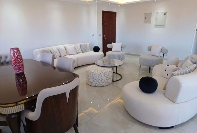 8254022 - Property Image 3