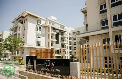 Apartment - 3 Bedrooms - 2 Bathrooms for sale in Mountain View iCity - 5th Settlement Compounds - The 5th Settlement - New Cairo City - Cairo
