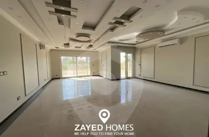 تاون هاوس - 3 غرف نوم - 3 حمامات للايجار في ذا كراون - طريق مصر اسكندرية الصحراوي - مدينة 6 أكتوبر - الجيزة