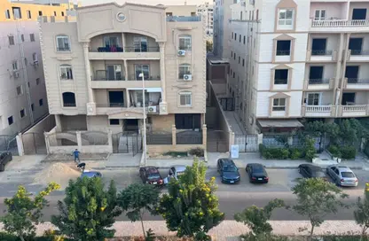 شقة - 3 غرف نوم - 2 حمامات للبيع في المجاورة الرابعة - المنطقة الرابعة - مدينة الشروق - القاهرة