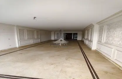 Apartment - 3 Bedrooms - 2 Bathrooms for sale in Tag Al Roasa St. - Saba Basha - Hay Sharq - Alexandria