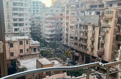 شقة - 3 غرف نوم - 2 حمامات للايجار في لوران - حي شرق - الاسكندرية