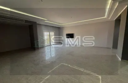 شقة - 3 غرف نوم - 3 حمامات للايجار في غرب الجولف - كمبوندات القطامية - القطامية - مدينة القاهرة الجديدة - القاهرة