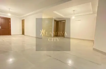 Apartment - 3 Bedrooms - 3 Bathrooms for sale in Sky line - Smouha - Hay Sharq - Alexandria