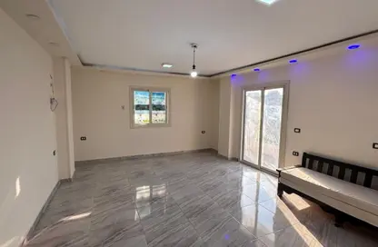 Apartment - 3 Bedrooms - 1 Bathroom for sale in Belbeis St. - 3rd District - Obour City - Qalyubia