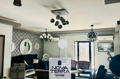 Apartment - 3 Bedrooms - 2 Bathrooms for sale in The Gate Plaza Mall - 10th District - Sheikh Zayed City - Giza