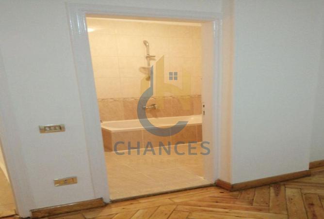 8122600 - Property Image 3