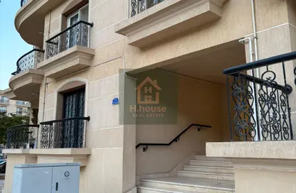 Apartment - 2 Bedrooms - 1 Bathroom for sale in El Rehab Extension - Al Rehab - New Cairo City - Cairo