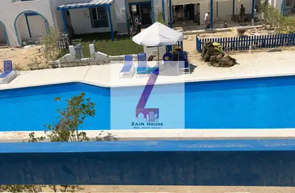 Chalet - 2 Bedrooms - 2 Bathrooms for rent in Mountain View - Ras Al Hekma - North Coast