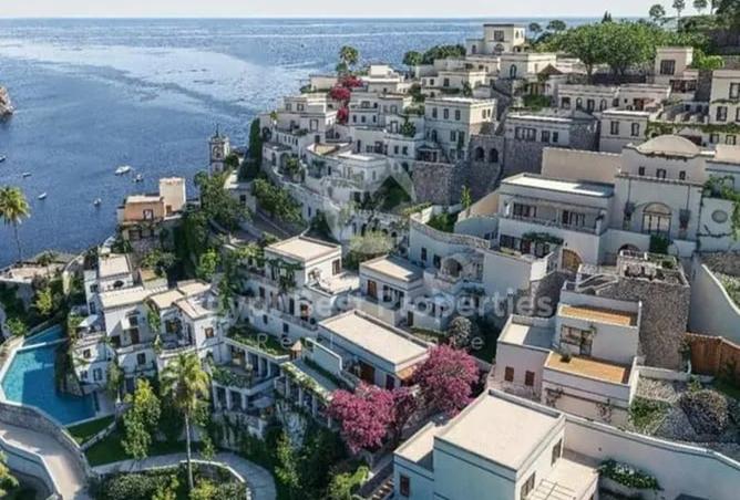 8388575 - Property Image 2