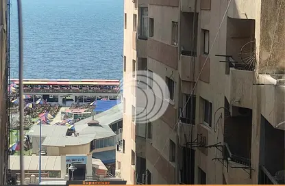 شقة - 2 غرف نوم - 1 حمام للبيع في سابا باشا - حي شرق - الاسكندرية