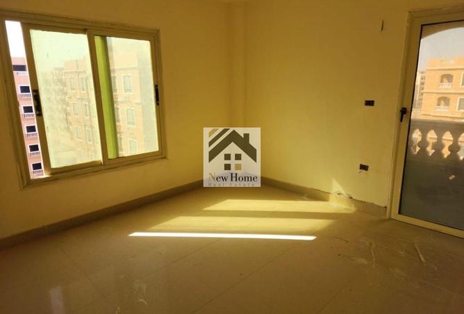 8122060 - Property Image 3