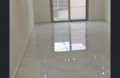 شقة - 3 غرف نوم - 3 حمامات للايجار في جاليريا  مون فالى - المستثمرين الجنوبية - مدينة القاهرة الجديدة - القاهرة