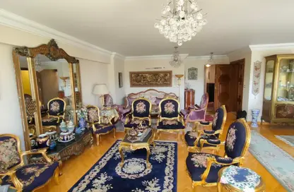 شقة - 3 غرف نوم - 2 حمامات للبيع في سموحة - حي شرق - الاسكندرية