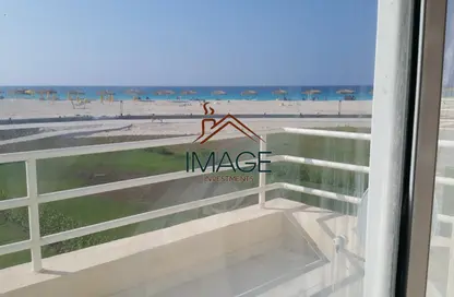 فيلا - 4 غرف نوم - 4 حمامات للايجار في أمواج - سيدي عبد الرحمن - الساحل الشمالي