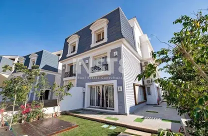 Villa - 3 Bedrooms - 4 Bathrooms for sale in Mountain View iCity - 5th Settlement Compounds - The 5th Settlement - New Cairo City - Cairo