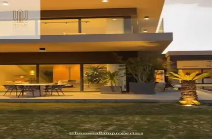 Villa - 6 Bedrooms - 7 Bathrooms for sale in Swan Lake West - 6 October City - Giza