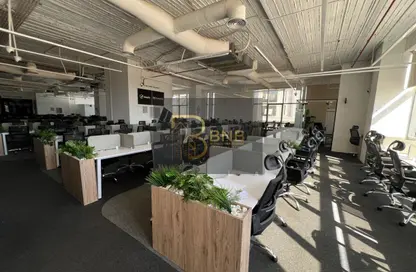 مساحات مكتبية - استوديو - 5 حمامات للايجار في فى90 - شارع التسعين الشمالي - التجمع الخامس - مدينة القاهرة الجديدة - القاهرة