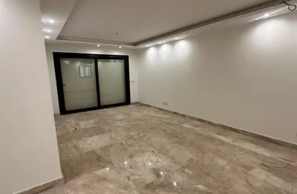 شقة - 2 غرف نوم - 2 حمامات للبيع في الباتيو سولا - الباتيو - كمبوندات الشروق - مدينة الشروق - القاهرة