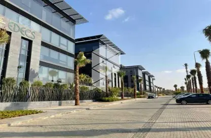 Office Space - Studio - 2 Bathrooms for rent in Cairo Business Park - 5th Settlement Compounds - The 5th Settlement - New Cairo City - Cairo