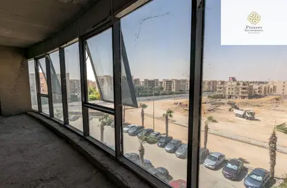 مساحات مكتبية - استوديو للبيع في ان  90  بيزنس كومبلكس - شارع التسعين الشمالي - التجمع الخامس - مدينة القاهرة الجديدة - القاهرة