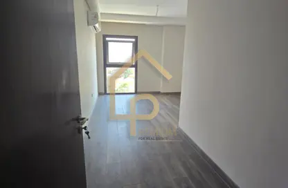 Apartment - 3 Bedrooms - 3 Bathrooms for rent in Village Views - Zed Towers - Sheikh Zayed Compounds - Sheikh Zayed City - Giza