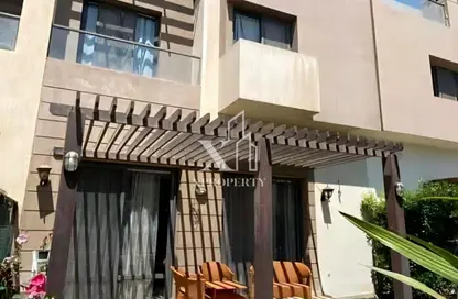 منزل مزدوج - 4 غرف نوم - 4 حمامات للبيع في حدائق المهندسين - الحي الرابع - الشيخ زايد - الجيزة