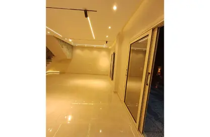 Townhouse - 4 Bedrooms - 4 Bathrooms for rent in Continental Residence - Sheikh Zayed Compounds - Sheikh Zayed City - Giza