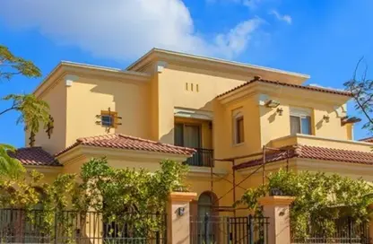 Villa - 5 Bedrooms - 6 Bathrooms for sale in Uptown Cairo - Mokattam - Cairo